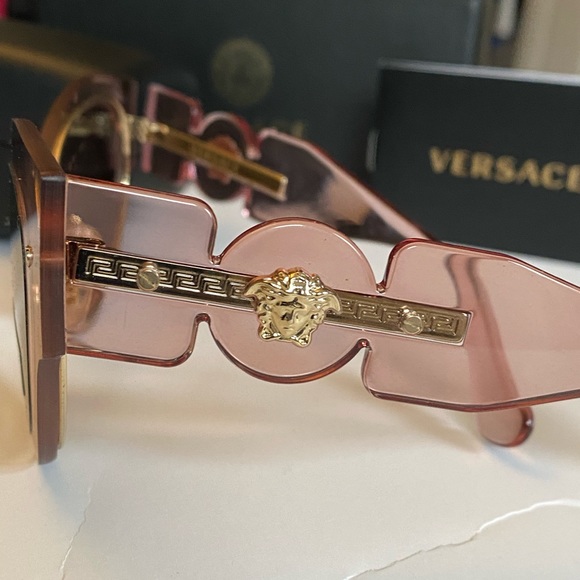 🔥🔥 Authentic Versace Transparent Pink Cat Eye Sunglasses 53mm - NEW! - Picture 4 of 15